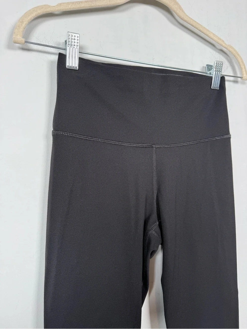 Quince Power-Up High-Rise Training Legging, Size S, Excellent Condition